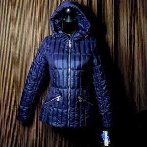 BERNARDO Navy Blue Hooded Puffer Jacket
